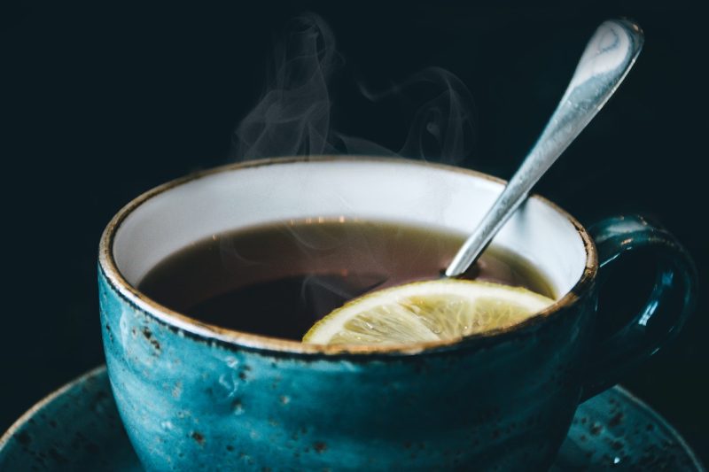 Jak zrobić herbatę zimową – ogrzej się w mroźne dni